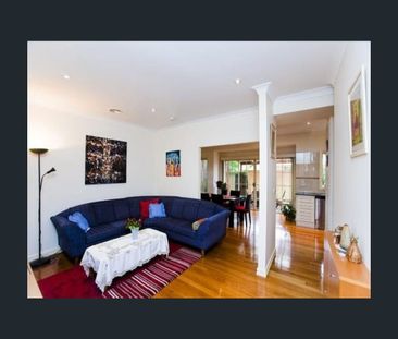 2/10 Northgate Street, Pascoe Vale, Vic 3044 - Photo 1