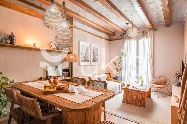 Barcelona Capital, Catalonia 08009 - Photo 1