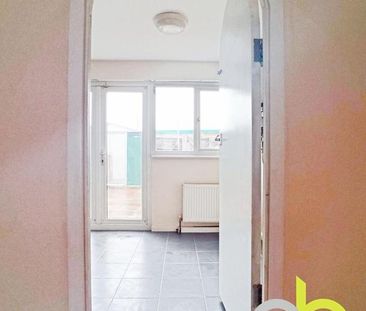 Bryon Gardens, Tilbury, rm18 - Photo 5