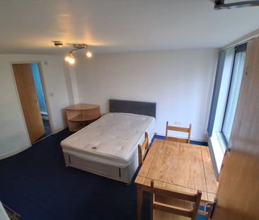 Bedsit, Pallister Terrace, SW15 - Photo 4