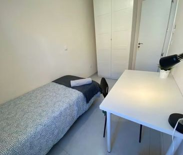 Calle de Valderrobres, Madrid, Community of Madrid 28022 - Photo 1