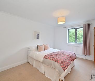 Compass Poiint, E14 8HL, London - Photo 4