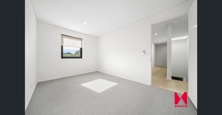 Premium Living in Nedlands - Like NEW 3 Bedroom Luxury Home - Photo 3
