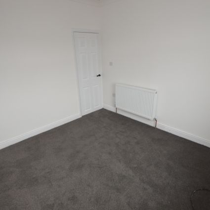 2 Bedroom Terraced House - Photo 1