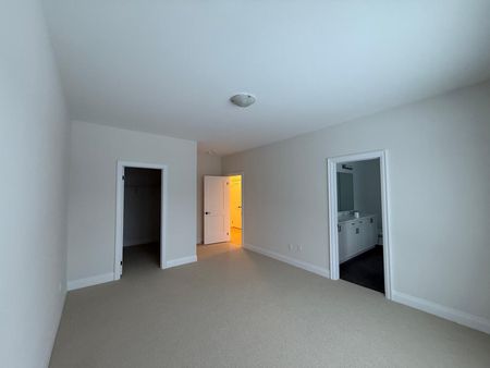 For Lease - 12 HERBERT Avenue, Oro-Medonte, Ontario - Photo 4