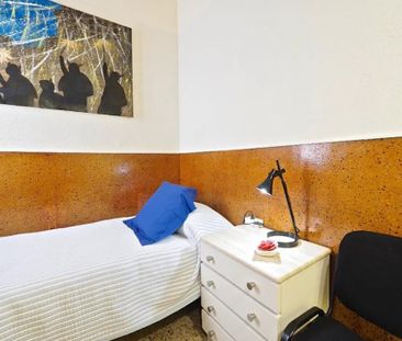 Carrer de Sant Antoni Maria Claret, Barcelona, Catalonia 08025 - Photo 1