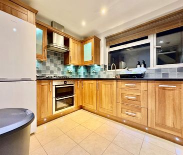 Grange Gardens, Ware - Photo 4