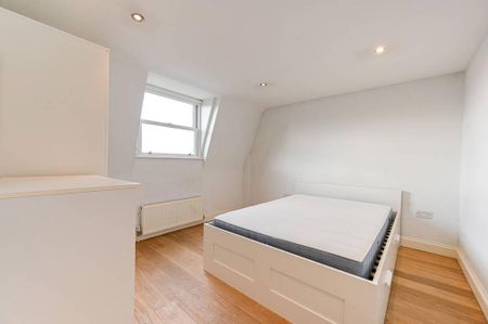 3 bedroom flat to rent - Photo 2