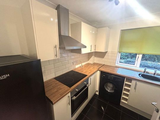 2 bedroom flat to rent - Photo 1