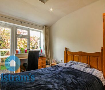 4 bed Semi-Detached House for Rent - Photo 5