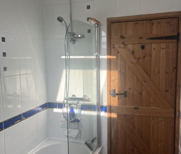 Two Bedroom Detached Barn Conversion For Rent in Fabulous Location ... - Photo 3