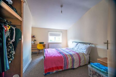 Unique architectural layout with distinct zones - a fun place to live! - Photo 3