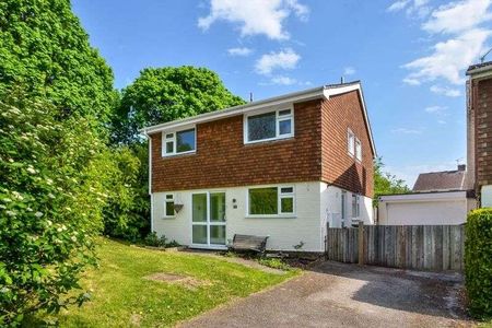 Maple Drive, Kings Worthy, SO23 - Photo 2