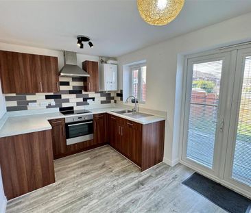 2 bedroom semi-detached house to rent - Photo 3