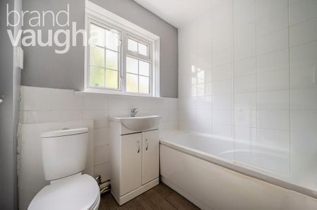 5 bedroom semi-detached house to rent - Photo 3