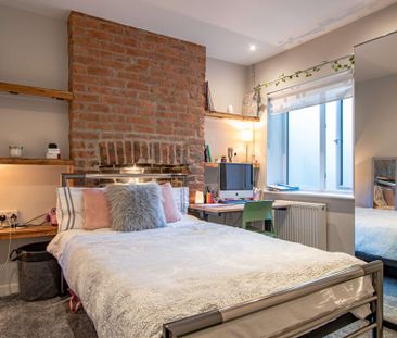 One of our latest and greatest houses for 6! - Photo 5