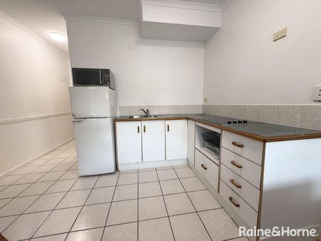 1 BEDROOM : 1 BATHROOM : FULLY FURNISHED : RESORT STYLE LIVING - Photo 3