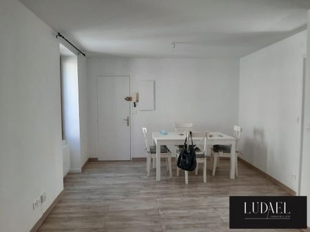 Location Appartement 2 pièces Meublé 39m² RUEIL MALMAISON 92500 - Photo 2