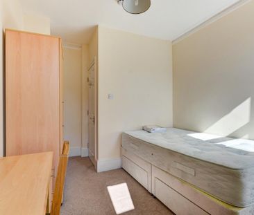 6 bedroom house to rent - Photo 4