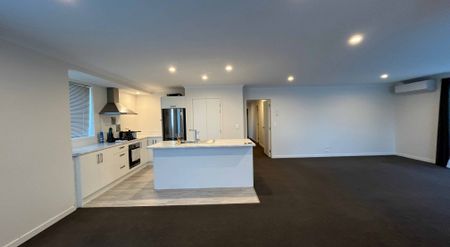 Low Maintenance Home - Photo 4