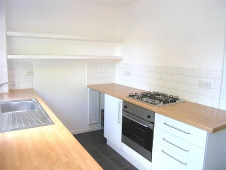 2 bedroom terraced house to rent - Photo 3