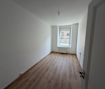 Location Appartement 5 pièces 124m² MOYEUVRE GRANDE 57250 - Photo 1