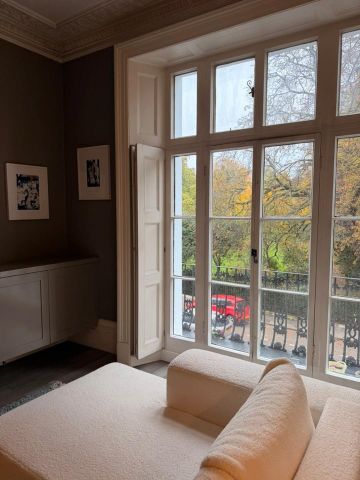 1 Bed Flat, Royal Crescent, W11 - Photo 2
