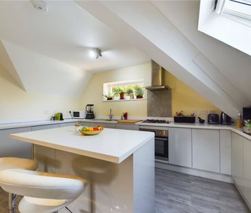 Honey End Lane, Reading, Berkshire, RG30 - Photo 1