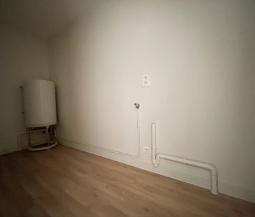 Location Appartement 2 pièces 51m² LE MAY SUR EVRE 49122 - Photo 6