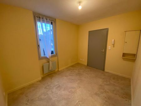 Location Appartement 2 pièces 57m² MONTAUBAN 82000 - Photo 2