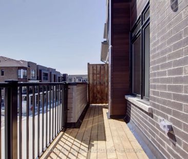Condo Townhouse For Lease | N9195068 - Photo 5