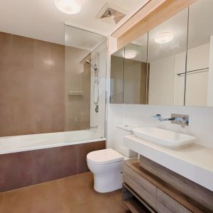 2 bed 2 bath-11005 - Photo 2