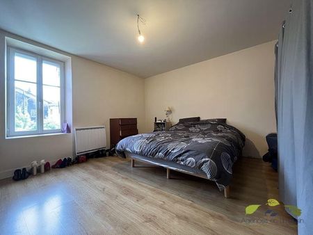 Location Appartement 4 pièces 100m² ST LEONARD DE NOBLAT 87400 - Photo 5