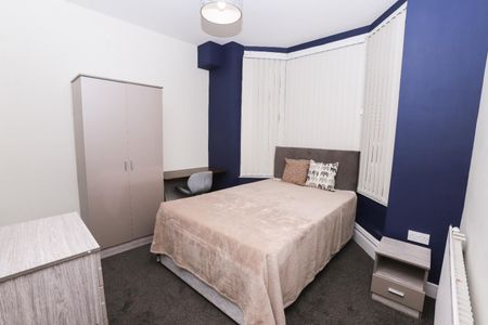 5 bedroom House To Let Total Size: 1098 SQ FT - Photo 3