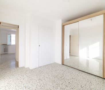 Location Appartement 3 pièces 56m² NICE 06300 - Photo 4