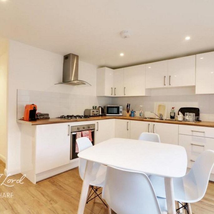 1 bedroom in a house share to rent - Photo 1