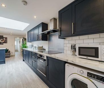 5 bedroom terraced house to rent - Photo 1