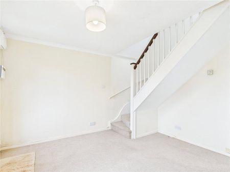2 bedroom semi-detached house to rent - Photo 3