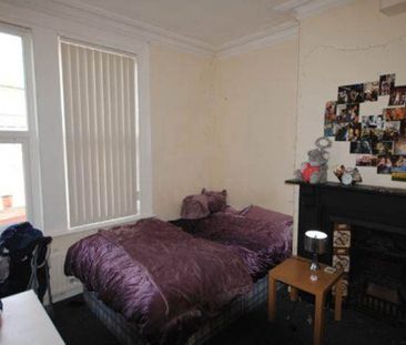 6 Manor Terrace, Leeds, LS6 1BU - Photo 3