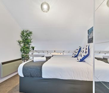 1 Bed Maisonette, Western Concourse, BN2 - Photo 1