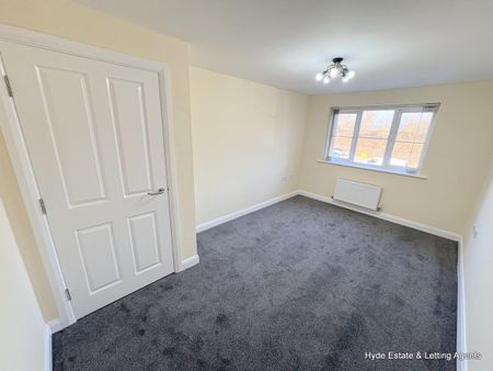 Flat 32 The Horizons, Moss Lane, BL6 5GH - Photo 2