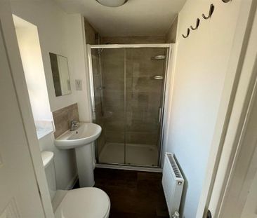 2 bedroom maisonette to rent - Photo 6