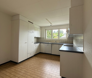 Grosszügige 3.5-Zimmerdachwohnung mit Balkon / Mietzinsaktion - Photo 4
