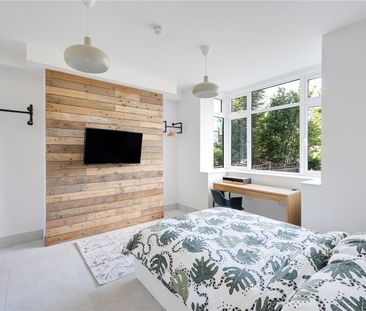 Southmead Road, Filton - Photo 2