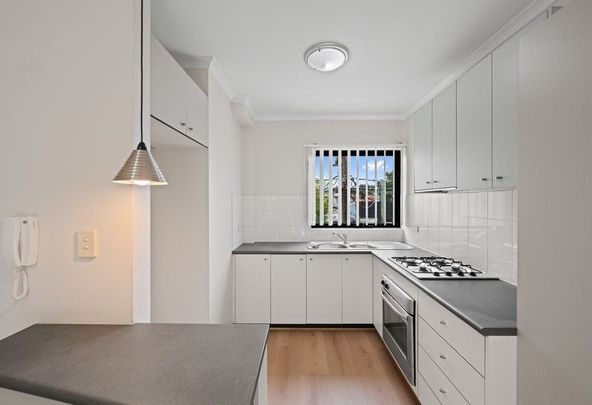 Modern 2-Bedroom Apartment for Rent - Photo 1