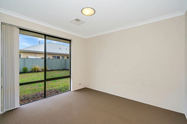 17 Harvey Crescent, South Yunderup. - Photo 1