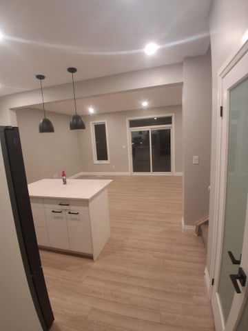 For Lease - 9 Martin Street, Tillsonburg, Ontario - Photo 4