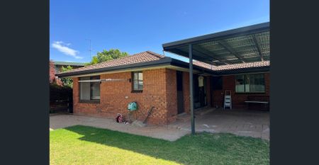 Beautiful 3-Bedroom Home with Spacious Living & Great Outdoor Area - Photo 4