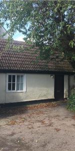 2 bedroom detached house to rent - Photo 3