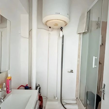 Location Appartement 1 pièce 17m² NIMES 30000 - Photo 3